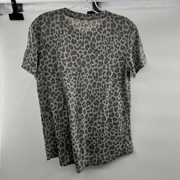 Zoe + Liv Women's Cheetah Print Short Sleeve T-Shirt Gray Size Small - Picture 7 of 8